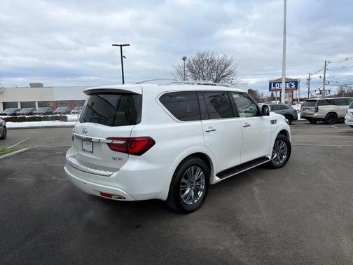 2021 INFINITI QX80 Luxe