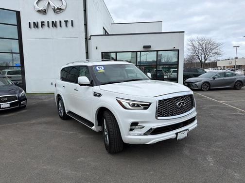 2021 INFINITI QX80 Luxe