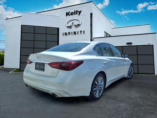 2022 INFINITI Q50 LUXE