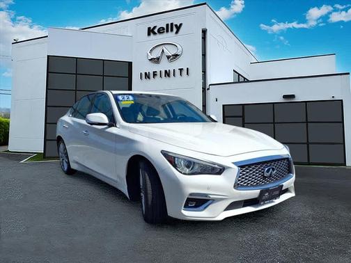 2022 INFINITI Q50 LUXE