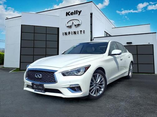 2022 INFINITI Q50 LUXE
