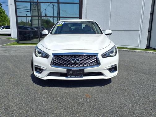 2022 INFINITI Q50 LUXE
