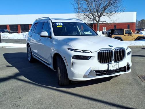 Alpine White 2025 BMW X7 xDrive40i