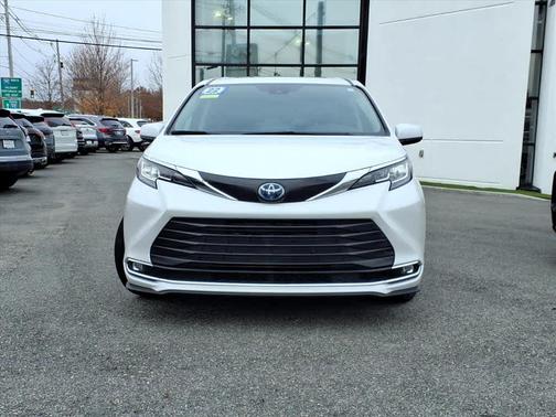 2022 Toyota Sienna XLE