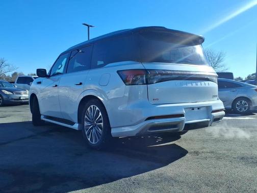 2025 INFINITI QX80 SENSORY