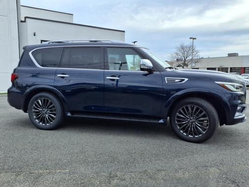 2023 INFINITI QX80 SENSORY