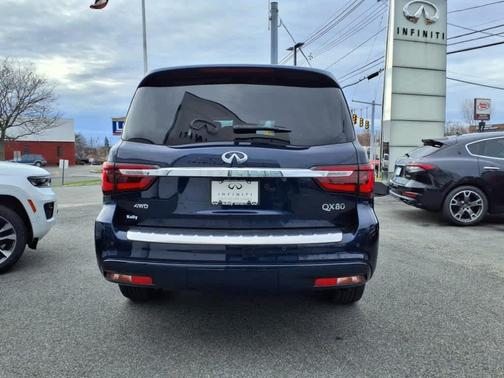 2023 INFINITI QX80 SENSORY