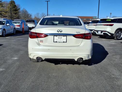 2022 INFINITI Q50 LUXE