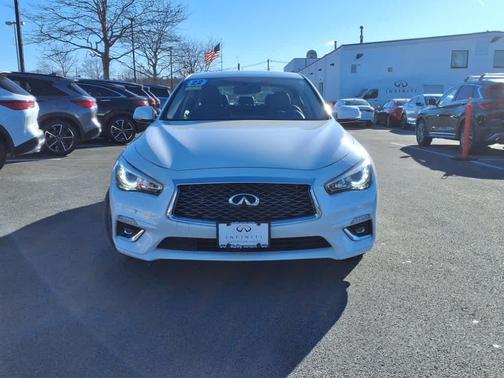 2022 INFINITI Q50 LUXE