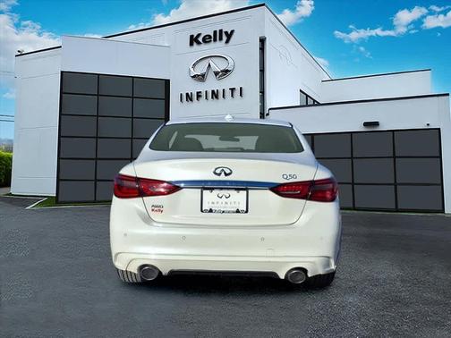 2022 INFINITI Q50 LUXE