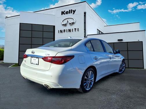2022 INFINITI Q50 LUXE