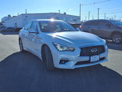 2022 INFINITI Q50 LUXE