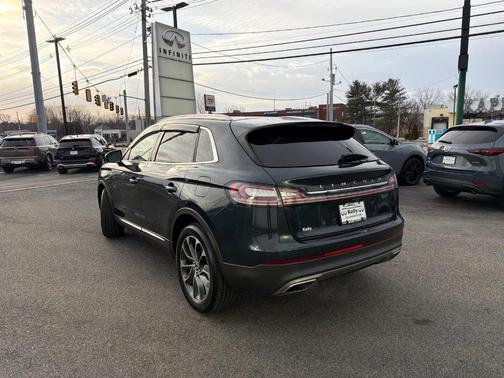 2021 Lincoln Nautilus Reserve