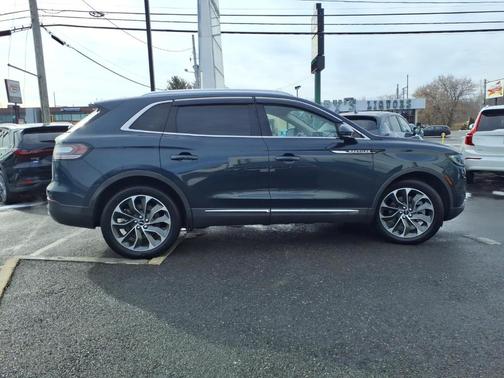 2021 Lincoln Nautilus Reserve