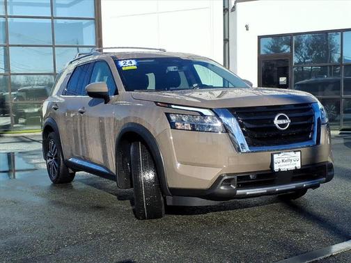 2024 Nissan Pathfinder Platinum