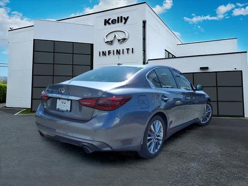 2022 INFINITI Q50 LUXE