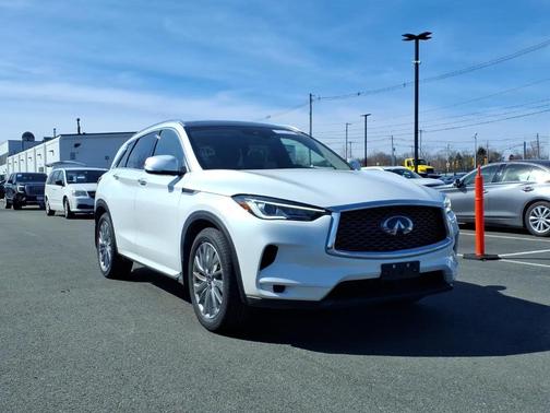 2023 INFINITI QX50 Luxe