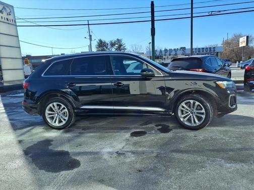 2025 Audi Q7 55 Premium Plus