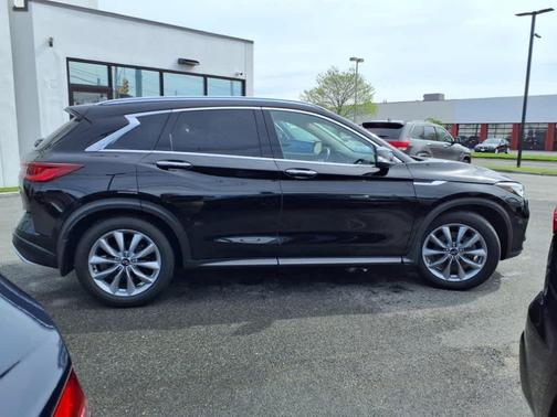 2022 INFINITI QX50 ESSENTIAL