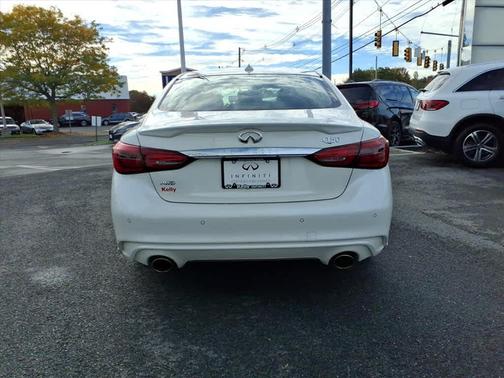 2023 INFINITI Q50 LUXE