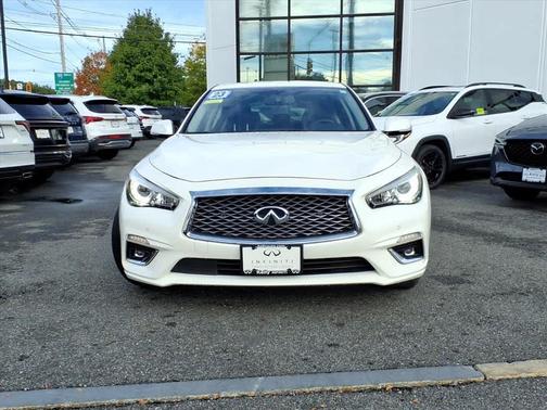 2023 INFINITI Q50 LUXE