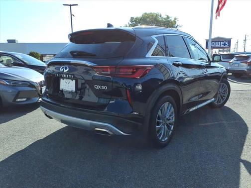 2023 INFINITI QX50 Luxe