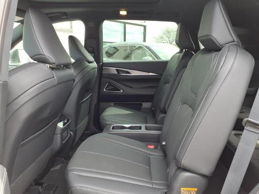 2t Rad Wht 2027 INFINITI QX60 SPT
