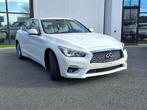 2022 INFINITI Q50 LUXE