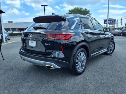 2024 INFINITI QX50 Luxe