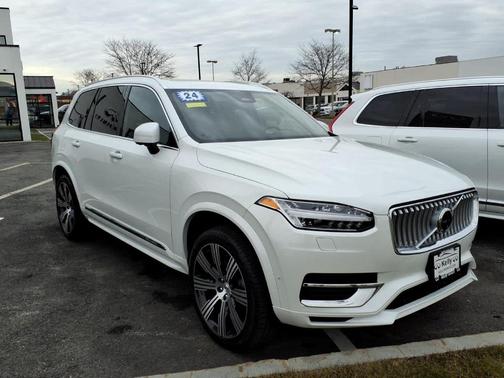 2024 Volvo XC90 Recharge Plug-In Hybrid T8 Plus 6-Seater