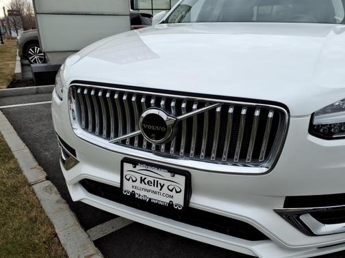 2024 Volvo XC90 Recharge Plug-In Hybrid T8 Plus 6-Seater