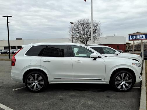 2024 Volvo XC90 Recharge Plug-In Hybrid T8 Plus 6-Seater