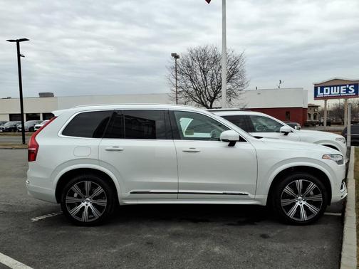 2024 Volvo XC90 Recharge Plug-In Hybrid T8 Plus 6-Seater