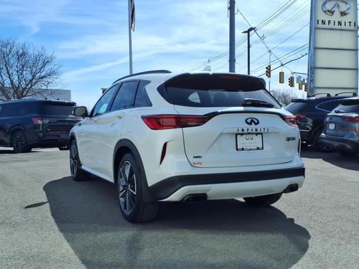 Radiant White 2024 INFINITI QX50 SPORT