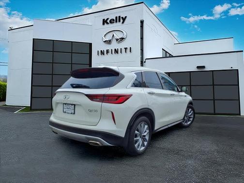 2022 INFINITI QX50 Luxe