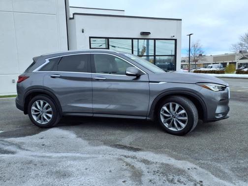 2022 INFINITI QX50 Luxe