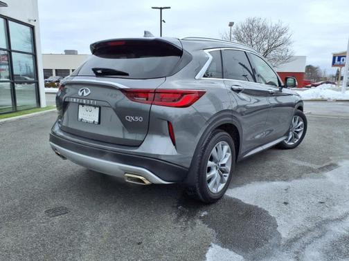 2022 INFINITI QX50 Luxe