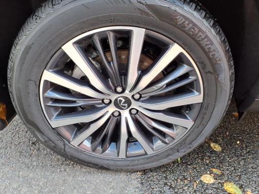 2025 INFINITI QX60 SENSORY