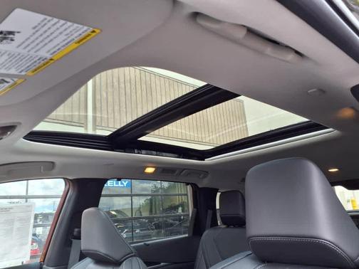 2025 INFINITI QX60 SENSORY