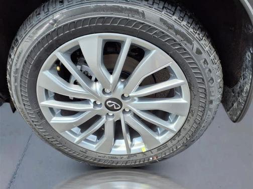 2025 INFINITI QX50 Pure