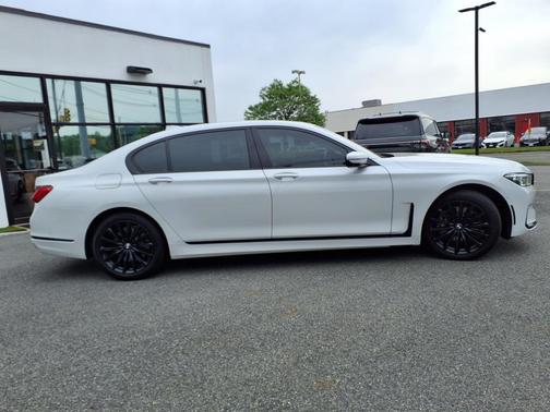 2020 BMW 740 i xDrive