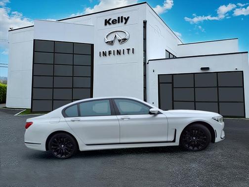 2020 BMW 740 i xDrive
