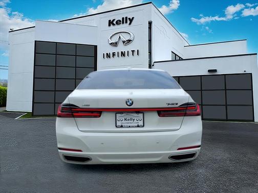 2020 BMW 740 i xDrive