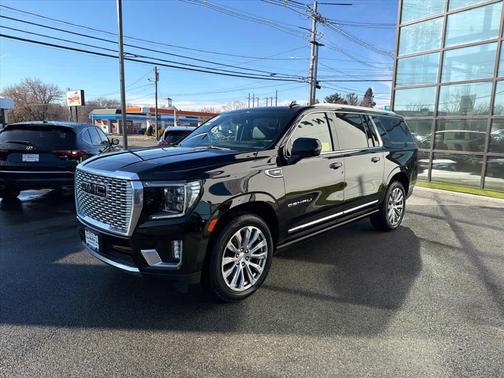 2022 GMC Yukon XL Denali