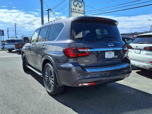 2024 INFINITI QX80 SENSORY