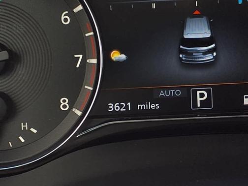 2024 INFINITI QX80 SENSORY