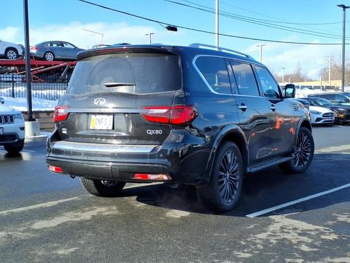 2024 INFINITI QX80 SENSORY