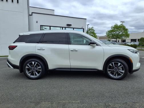2022 INFINITI QX60 Luxe