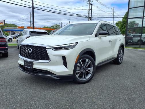 2022 INFINITI QX60 Luxe