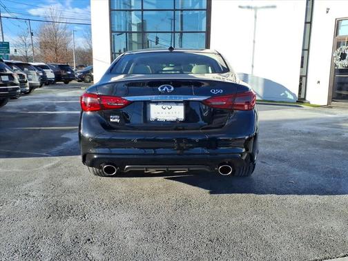 2023 INFINITI Q50 LUXE